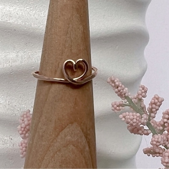 HEART Toe Ring 14K Rose Gold Filled - Picture 17 of 17